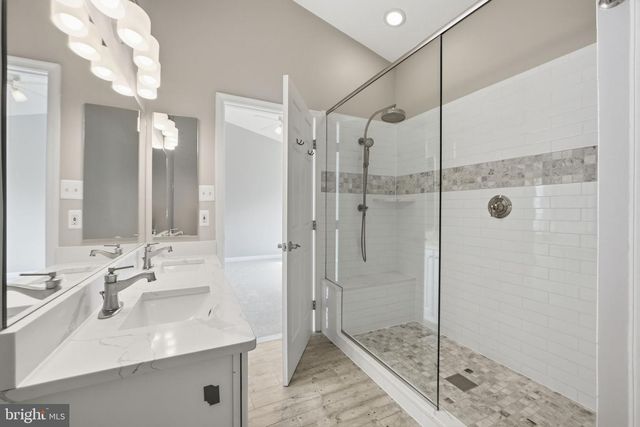 47456 SHARPSKIN ISLAND SQ, Sterling, VA 20165