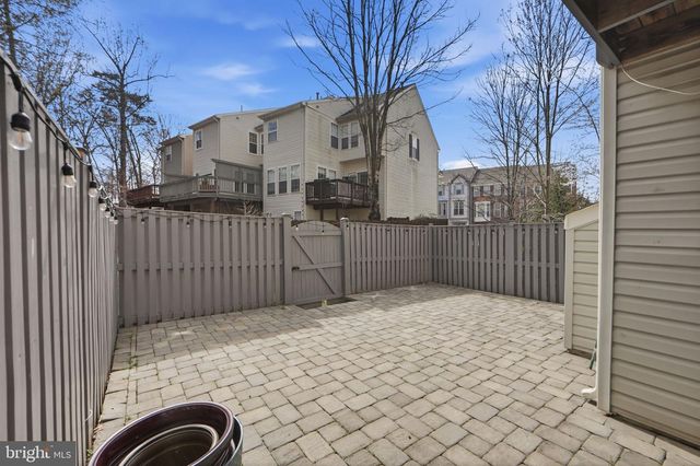 47456 SHARPSKIN ISLAND SQ, Sterling, VA 20165