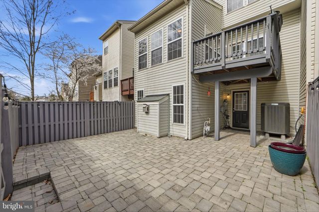 47456 SHARPSKIN ISLAND SQ, Sterling, VA 20165