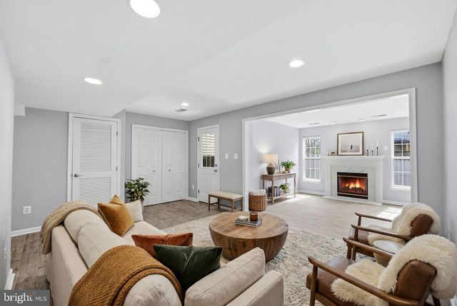 47456 SHARPSKIN ISLAND SQ, Sterling, VA 20165