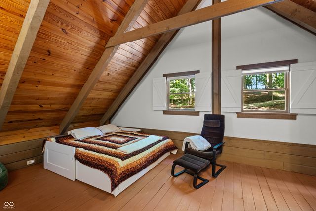 1575 Curly Shingles Road, Nashville, IN 47448