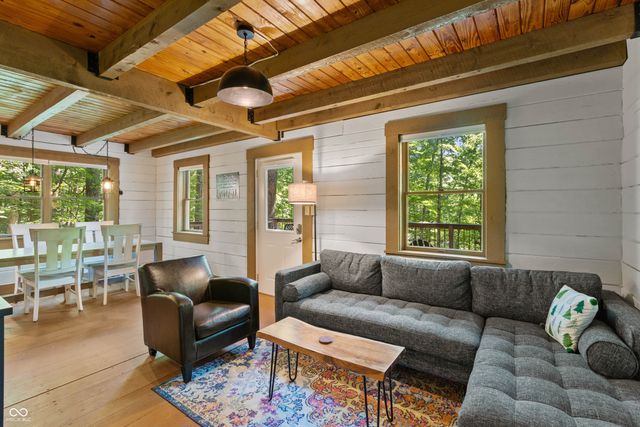 1575 Curly Shingles Road, Nashville, IN 47448