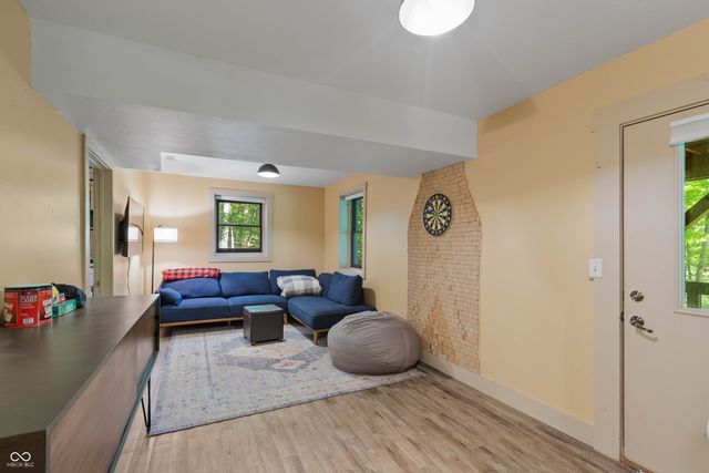 1575 Curly Shingles Road, Nashville, IN 47448