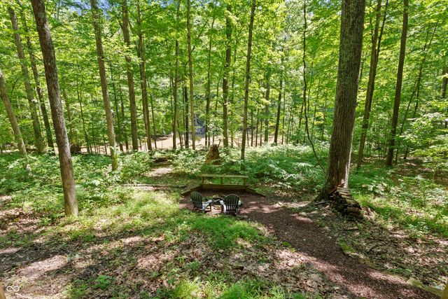 1575 Curly Shingles Road, Nashville, IN 47448