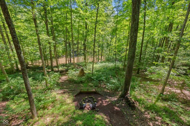 1575 Curly Shingles Road, Nashville, IN 47448