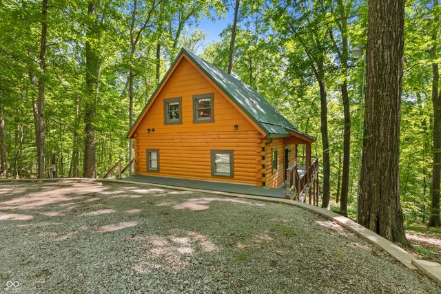 1575 Curly Shingles Road, Nashville, IN 47448
