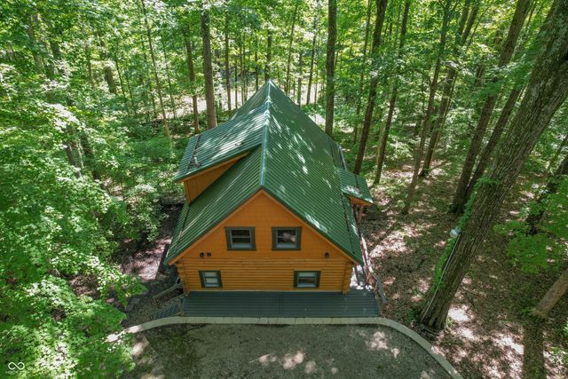 1575 Curly Shingles Road, Nashville, IN 47448