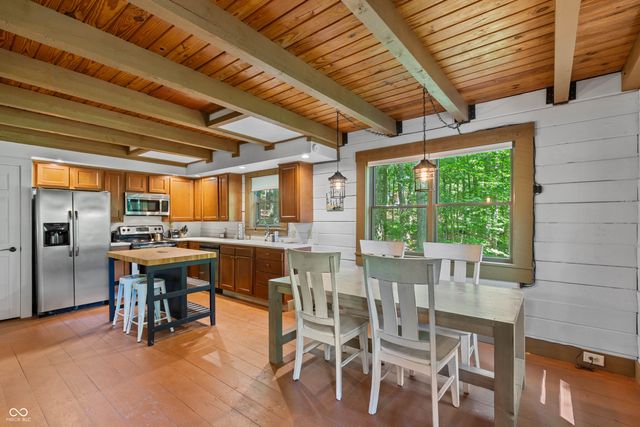 1575 Curly Shingles Road, Nashville, IN 47448