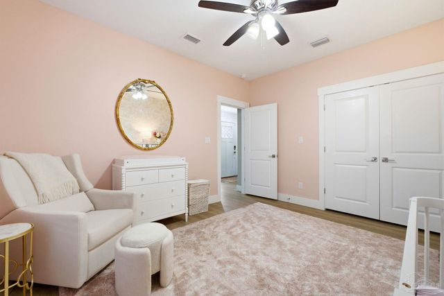 5530 Chenier Dr, Gulf Breeze, FL 32563