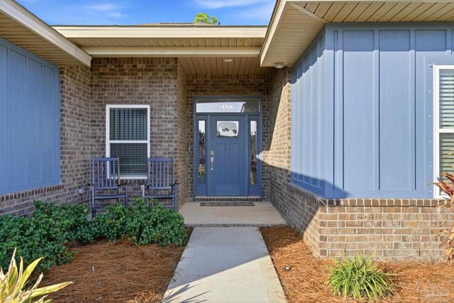 5530 Chenier Dr, Gulf Breeze, FL 32563