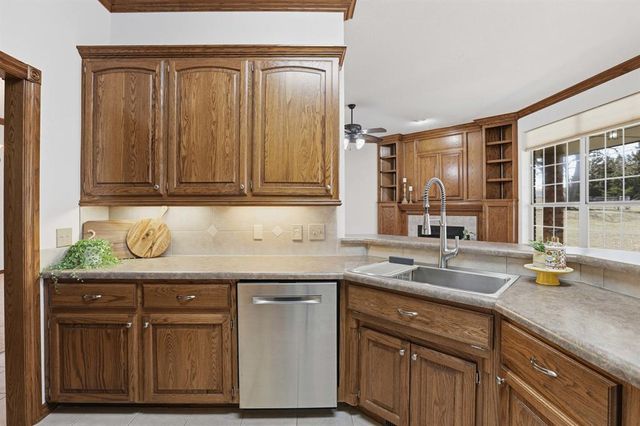 221 Heather Lane, Tuttle, OK 73089