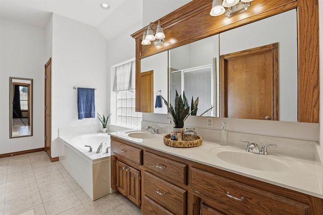 221 Heather Lane, Tuttle, OK 73089