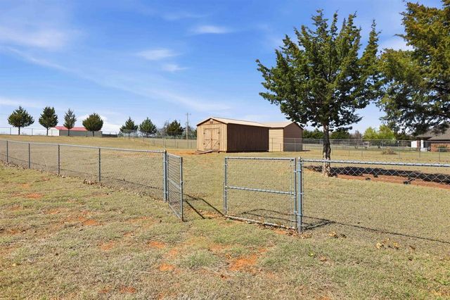 221 Heather Lane, Tuttle, OK 73089