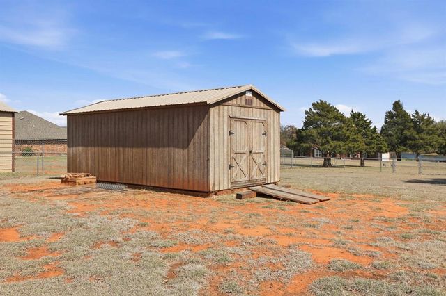 221 Heather Lane, Tuttle, OK 73089