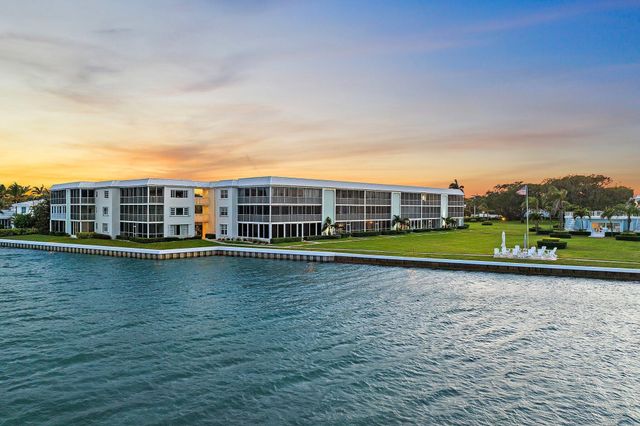 100 Waterway Road E305, Tequesta, FL 33469