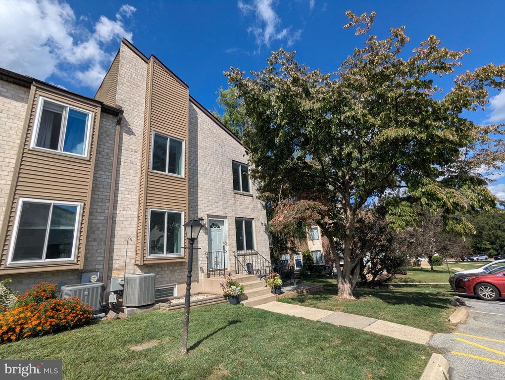 5200 HILLTOP DR #BR4, Brookhaven, PA 19015
