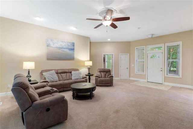 615 New Hope Road, Fayetteville, GA 30214
