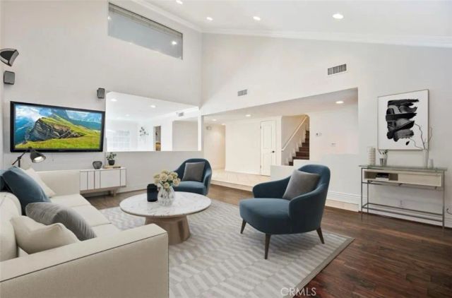 5954 Wilkinson Avenue, Valley Village, CA 91607