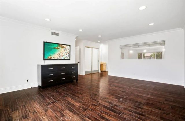 5954 Wilkinson Avenue, Valley Village, CA 91607