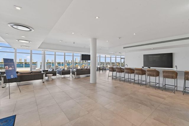 220 Lake Shore Drive 715, Lake Park, FL 33403