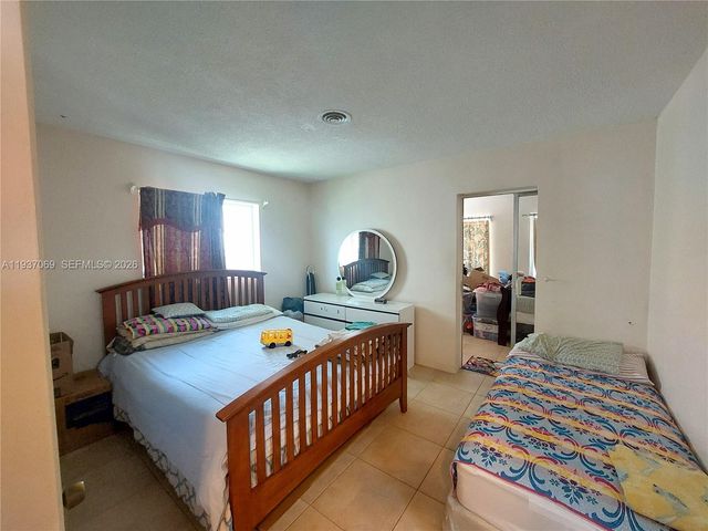 4571 NW 19th Way, Tamarac, FL 33309