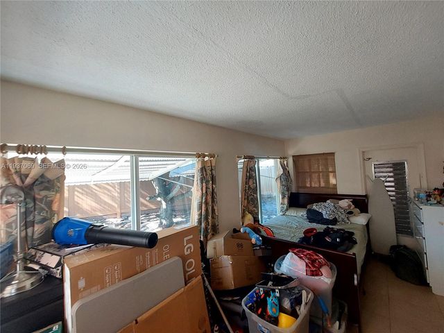 4571 NW 19th Way, Tamarac, FL 33309