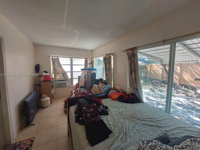 4571 NW 19th Way, Tamarac, FL 33309