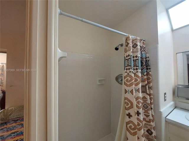 4571 NW 19th Way, Tamarac, FL 33309