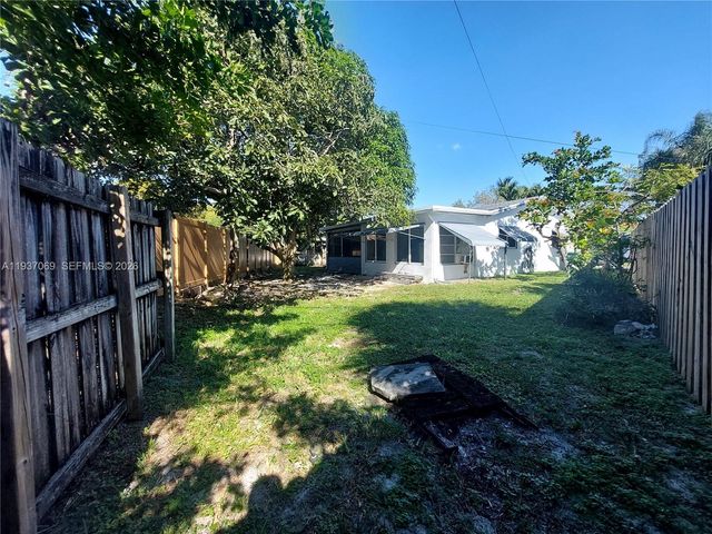 4571 NW 19th Way, Tamarac, FL 33309