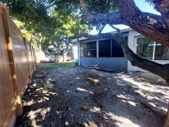 4571 NW 19th Way, Tamarac, FL 33309