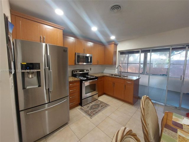 4571 NW 19th Way, Tamarac, FL 33309