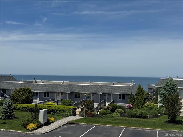 3105 Bluffs Drive S, Baiting Hollow, NY 11933