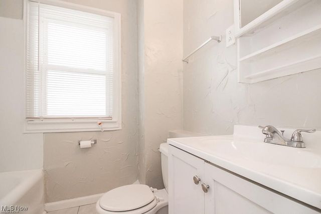 174 E 212th Street, Euclid, OH 44123