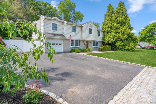 36 Richmond Street, Islip, NY 11751