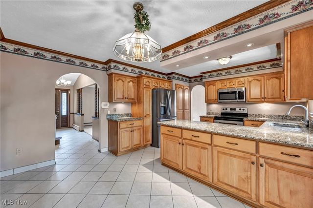 14985 Camden Circle, Strongsville, OH 44136