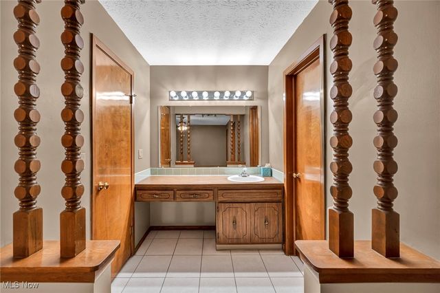 14985 Camden Circle, Strongsville, OH 44136