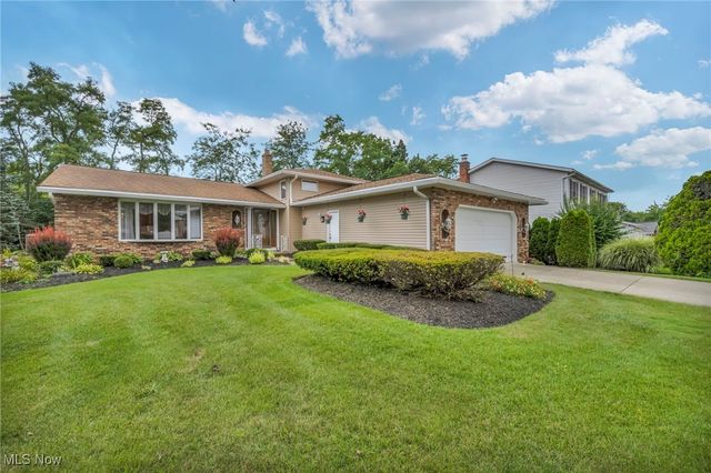 14985 Camden Circle, Strongsville, OH 44136
