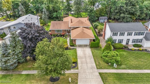 14985 Camden Circle, Strongsville, OH 44136