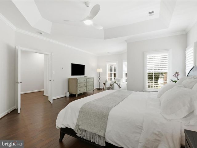 10090 COVER PL, Fairfax, VA 22030