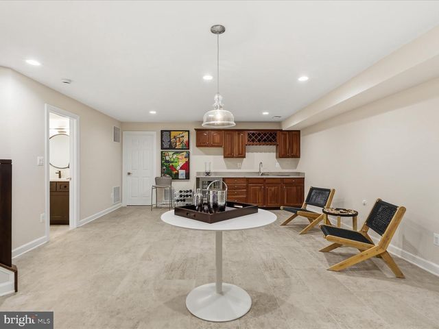 10090 COVER PL, Fairfax, VA 22030