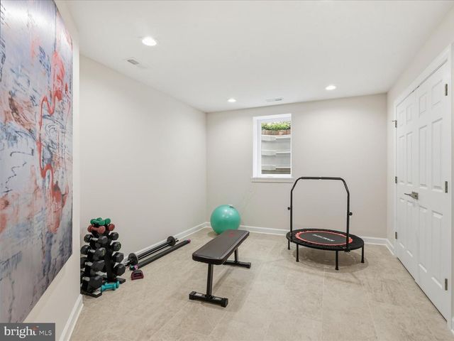 10090 COVER PL, Fairfax, VA 22030