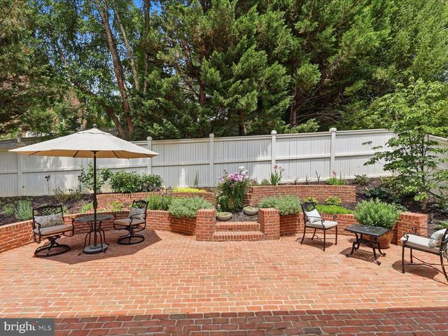 10090 COVER PL, Fairfax, VA 22030