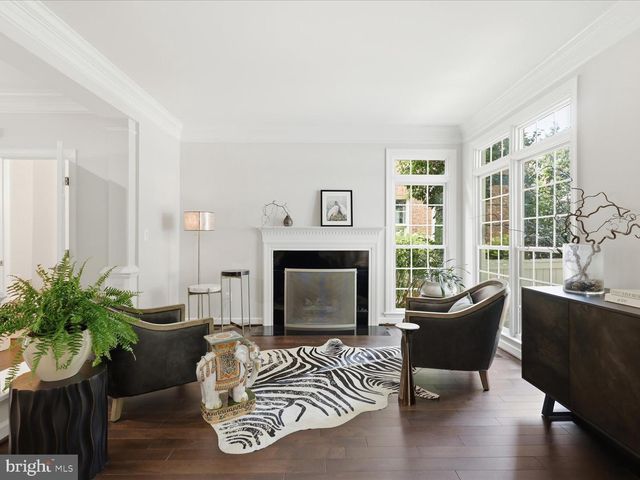 10090 COVER PL, Fairfax, VA 22030