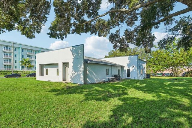 3209 30TH AVENUE S, St Petersburg, FL 33712