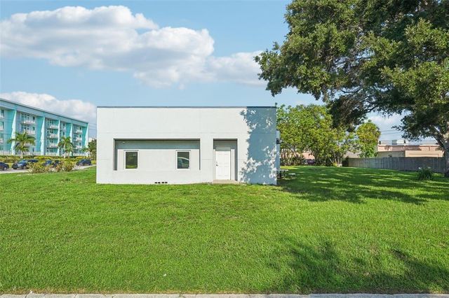 3209 30TH AVENUE S, St Petersburg, FL 33712