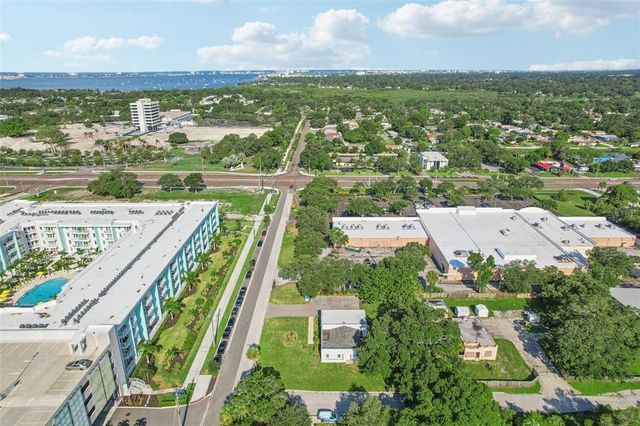 3209 30TH AVENUE S, St Petersburg, FL 33712