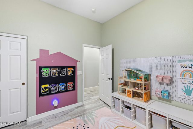 6036 E ROLAND Street, Mesa, AZ 85215