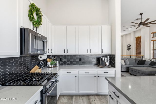 6036 E ROLAND Street, Mesa, AZ 85215