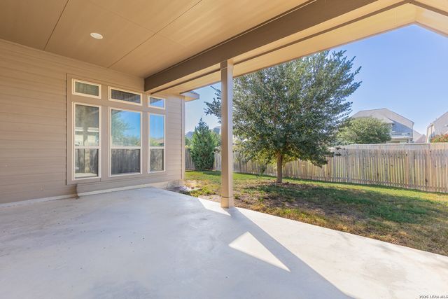 2133 RANGE RD, Seguin, TX 78155