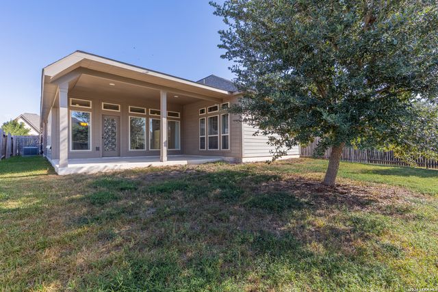 2133 RANGE RD, Seguin, TX 78155